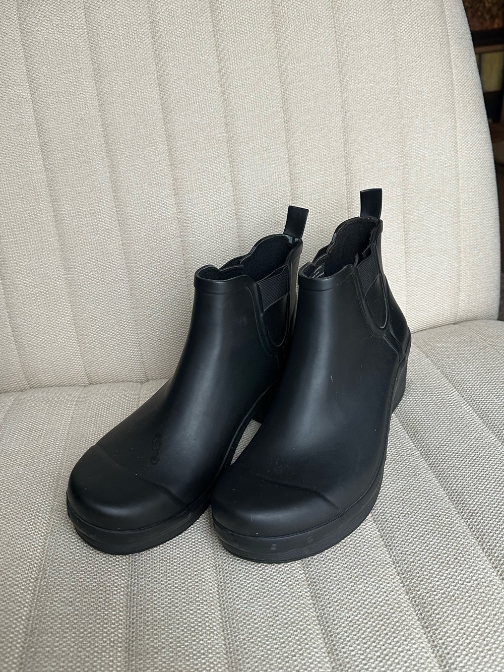 Dansko Rosa Chelsea Rain Boot Black - Picture 2 of 8